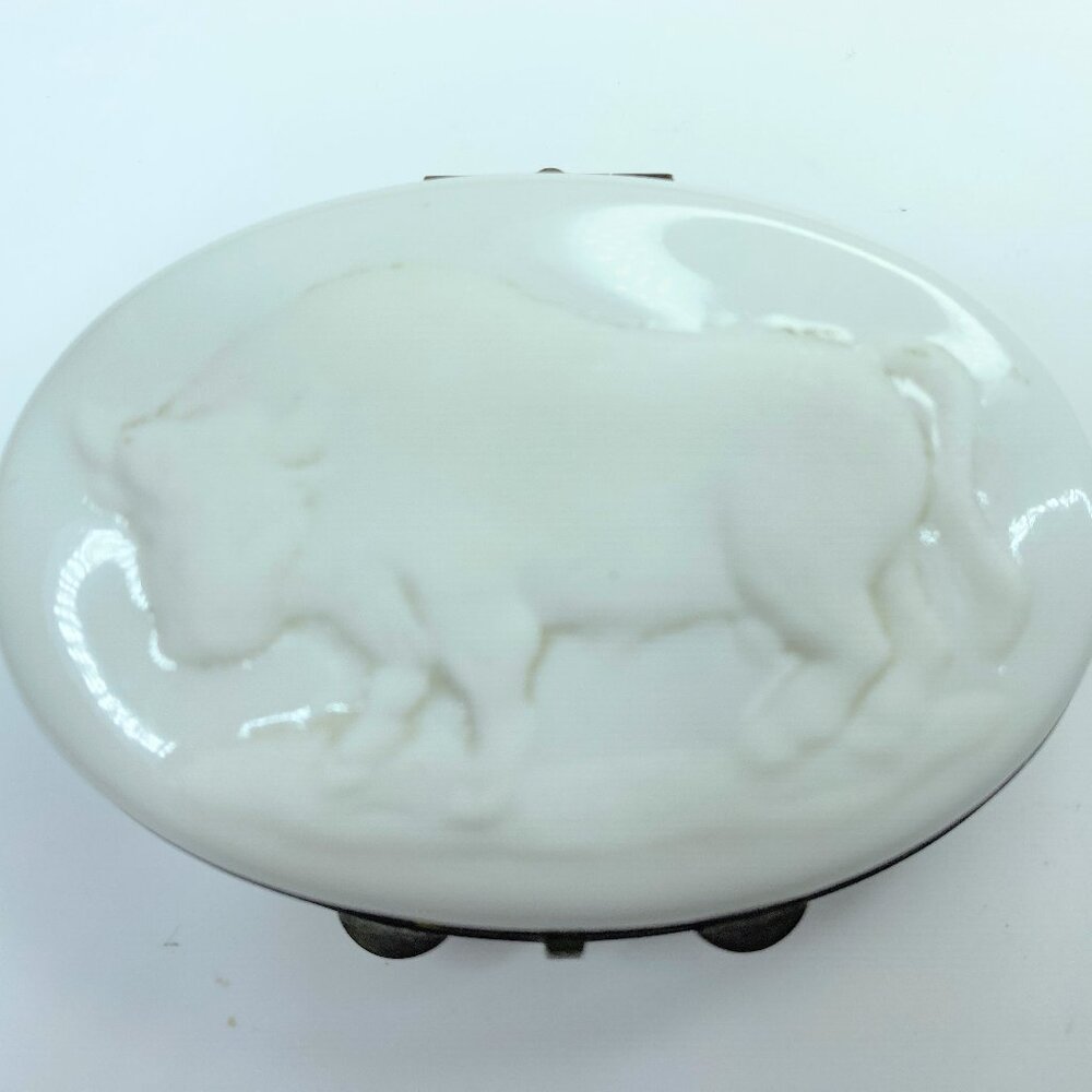 Limoges Zodiac Sign Taurus Satin Buffalo gloss porcelain A100